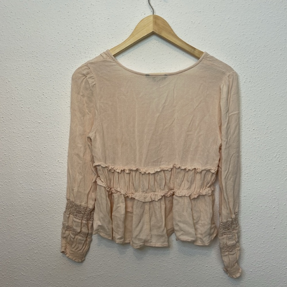 American Eagle Outfitters Light Pink Ruffled Blouse Size Small - Picture 4 of 6